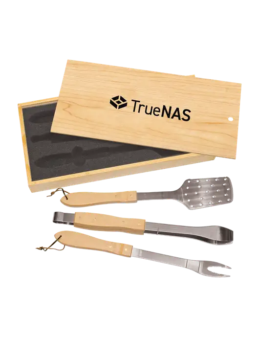 Wood BBQ Gift Set w/TrueNAS Logo
